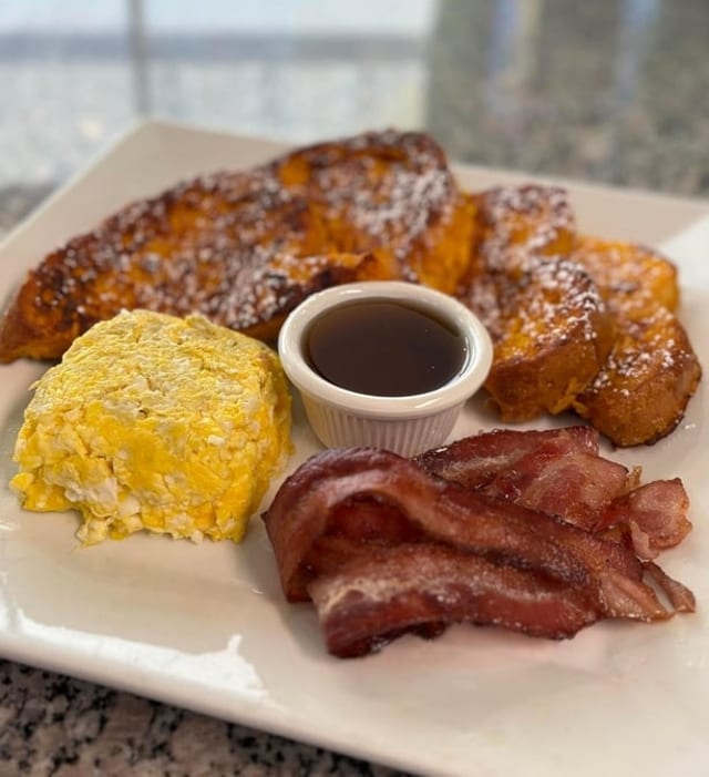 French Toast, Eggs & Bacon.